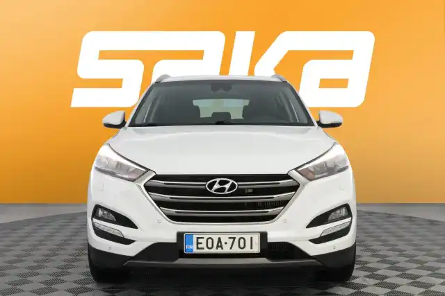 Valkoinen Maastoauto, Hyundai Tucson – EOA-701