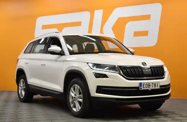 Valkoinen Maastoauto, Skoda Kodiaq – EOB-781