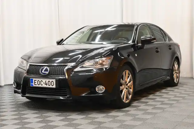 Musta Sedan, Lexus GS – EOC-400