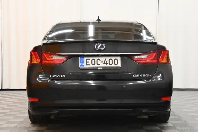 Musta Sedan, Lexus GS – EOC-400