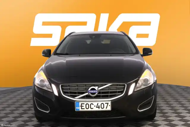 Musta Farmari, Volvo V60 – EOC-407