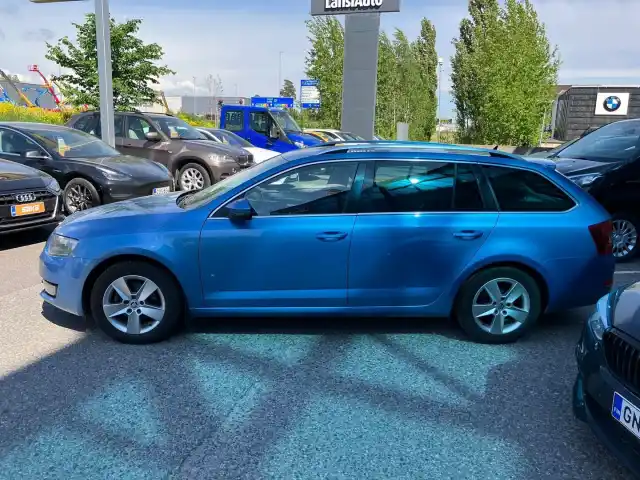 Sininen Farmari, Skoda Octavia – EOC-739