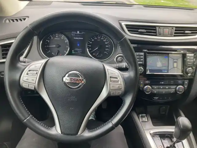 Ruskea Maastoauto, Nissan Qashqai – EOC-886
