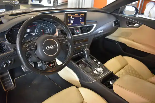 Punainen Viistoperä, Audi A7 – EOH-330