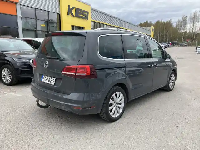 Harmaa Tila-auto, Volkswagen Sharan – EOH-623