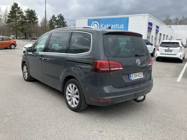 Harmaa Tila-auto, Volkswagen Sharan – EOH-623