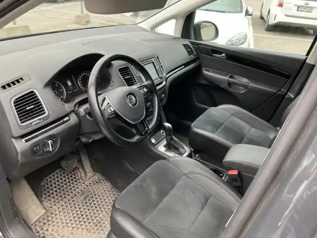 Harmaa Tila-auto, Volkswagen Sharan – EOH-623