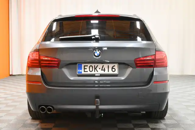 Harmaa Farmari, BMW 520 – EOK-416