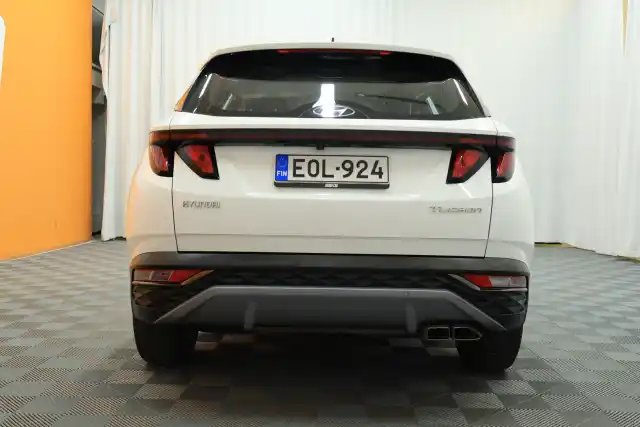 Valkoinen Maastoauto, Hyundai Tucson – EOL-924