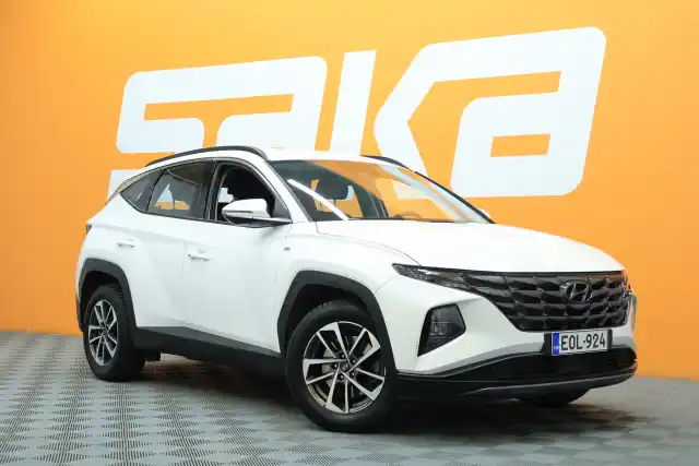 Valkoinen Maastoauto, Hyundai Tucson – EOL-924