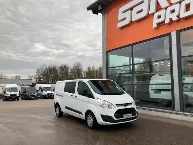 Valkoinen Pakettiauto, Ford Transit Custom – EOM-606
