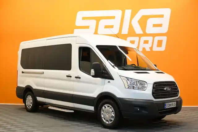 Valkoinen Tila-auto, Ford Transit – EOM-915