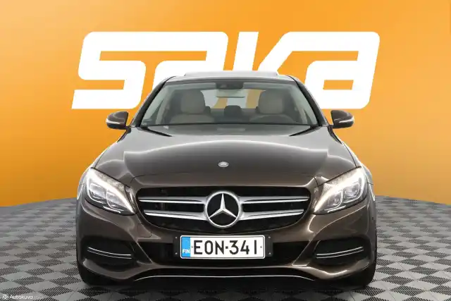 Ruskea Sedan, Mercedes-Benz C – EON-341