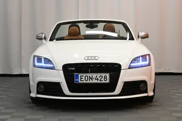 Valkoinen Avoauto, Audi TTS – EON-428