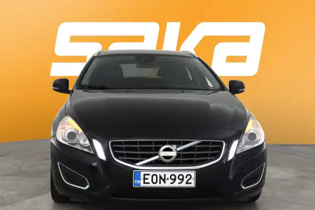 Musta Farmari, Volvo V60 – EON-992