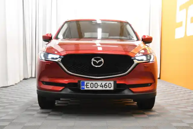 Punainen Maastoauto, Mazda CX-5 – EOO-460