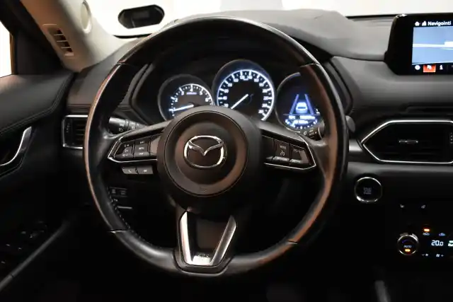 Punainen Maastoauto, Mazda CX-5 – EOO-460