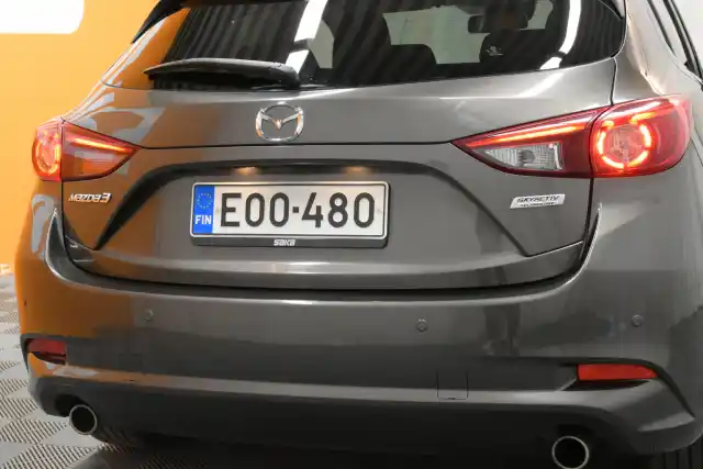 Harmaa Viistoperä, Mazda 3 – EOO-480