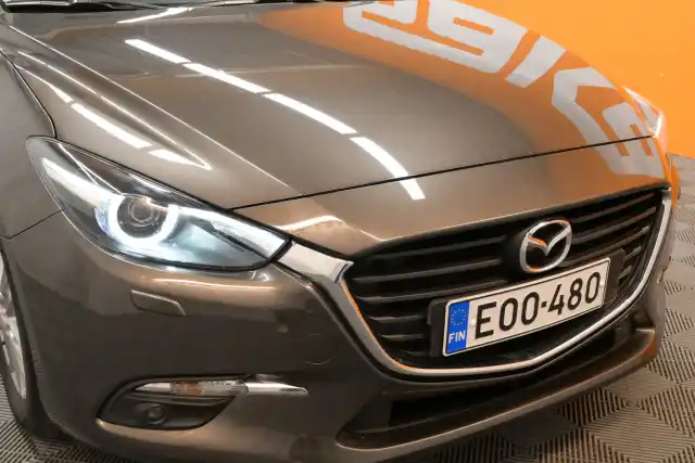 Harmaa Viistoperä, Mazda 3 – EOO-480