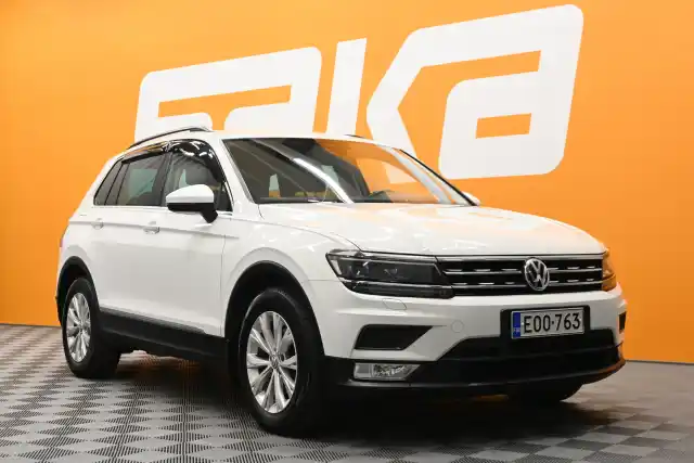 Valkoinen Maastoauto, Volkswagen Tiguan – EOO-763