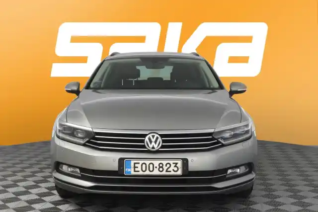 Harmaa Farmari, Volkswagen Passat – EOO-823