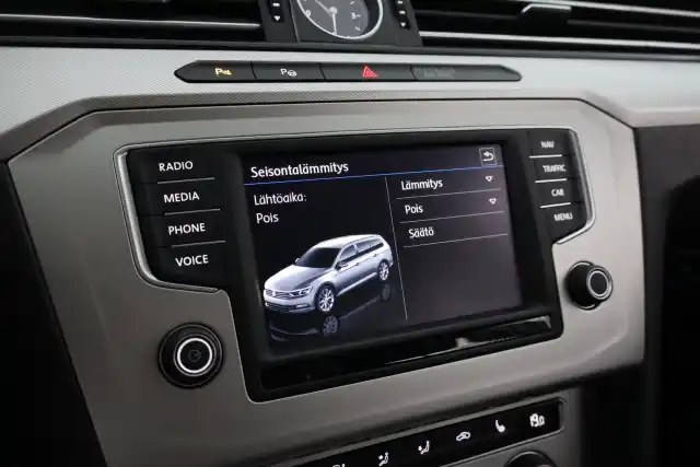 Harmaa Farmari, Volkswagen Passat – EOO-823