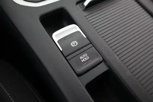 Harmaa Farmari, Volkswagen Passat – EOO-823