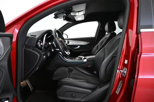 Punainen Coupe, Mercedes-Benz GLC – EOP-361