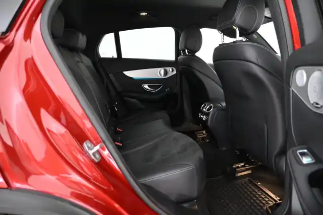 Punainen Coupe, Mercedes-Benz GLC – EOP-361