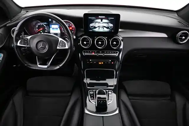 Punainen Coupe, Mercedes-Benz GLC – EOP-361