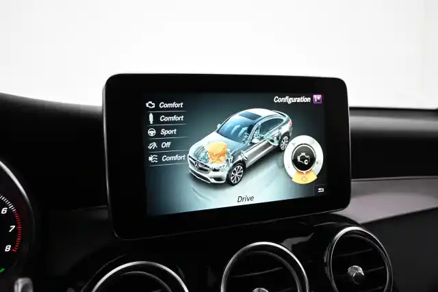 Punainen Coupe, Mercedes-Benz GLC – EOP-361