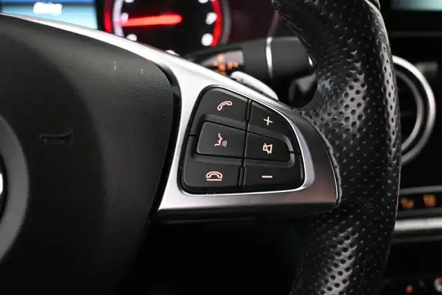 Punainen Coupe, Mercedes-Benz GLC – EOP-361