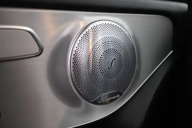 Punainen Coupe, Mercedes-Benz GLC – EOP-361