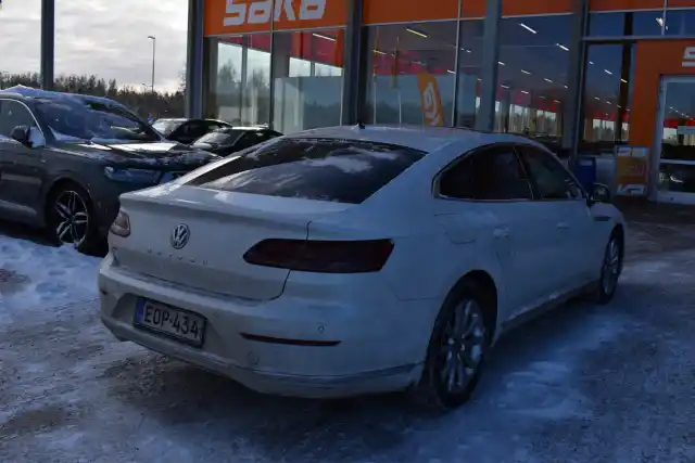 Valkoinen Sedan, Volkswagen Arteon – EOP-434