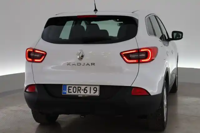 Valkoinen Maastoauto, Renault Kadjar – EOR-619