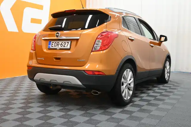 Punainen Maastoauto, Opel Mokka – EOR-627