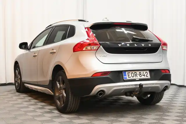 Harmaa Viistoperä, Volvo V40 CROSS COUNTRY – EOR-842