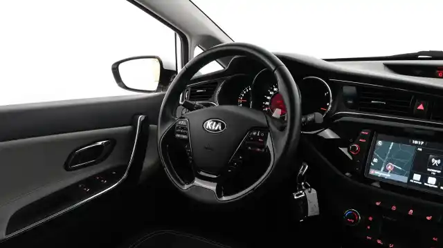 Valkoinen Viistoperä, Kia cee'd – EOS-185