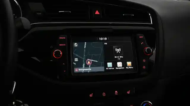Valkoinen Viistoperä, Kia cee'd – EOS-185
