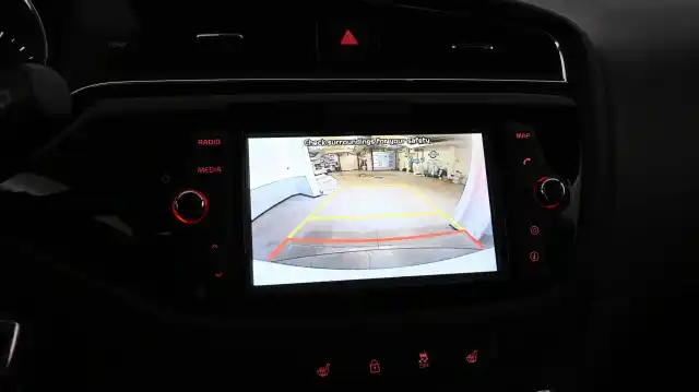 Valkoinen Viistoperä, Kia cee'd – EOS-185