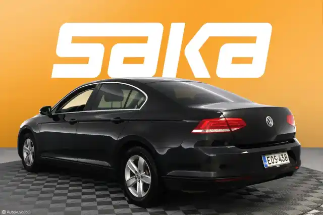 Musta Sedan, Volkswagen Passat – EOS-438