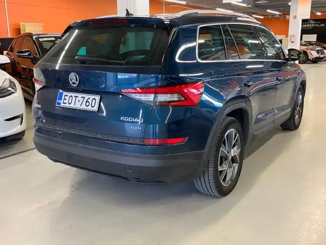 Sininen Maastoauto, Skoda Kodiaq – EOT-760