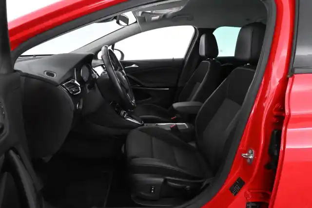 Punainen Farmari, Opel Astra – EOU-374