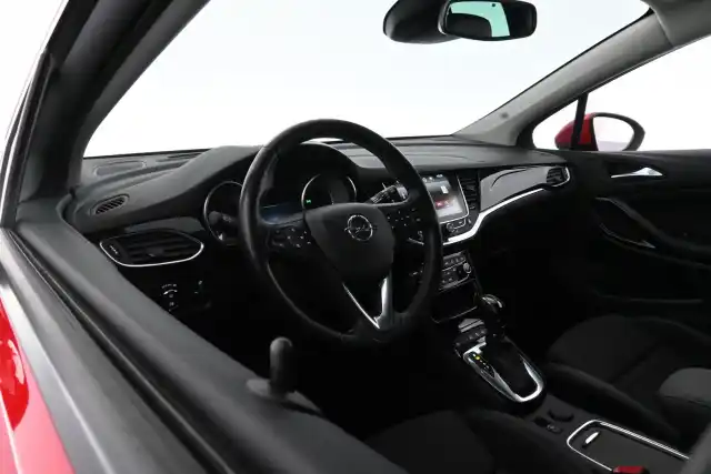 Punainen Farmari, Opel Astra – EOU-374