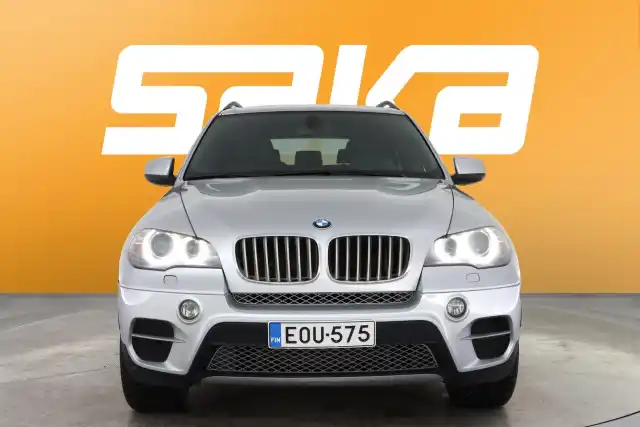 Harmaa Maastoauto, BMW X5 – EOU-575