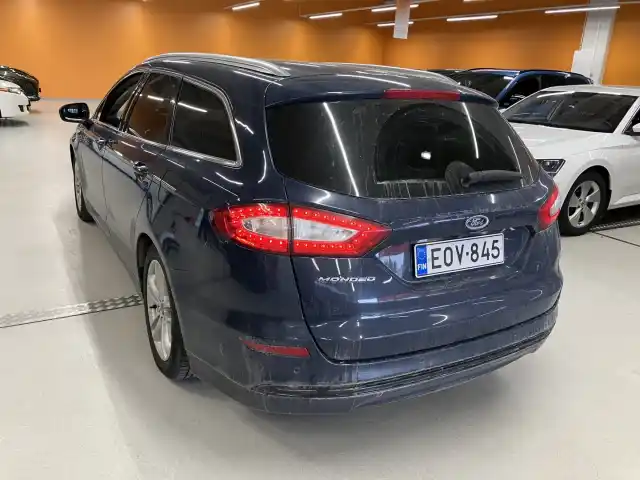 Sininen Farmari, Ford Mondeo – EOV-845