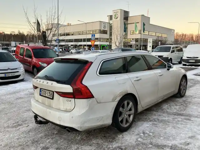 Valkoinen Farmari, Volvo V90 – EOX-138