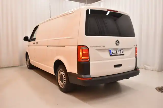 Valkoinen Pakettiauto, Volkswagen Transporter – EOX-174