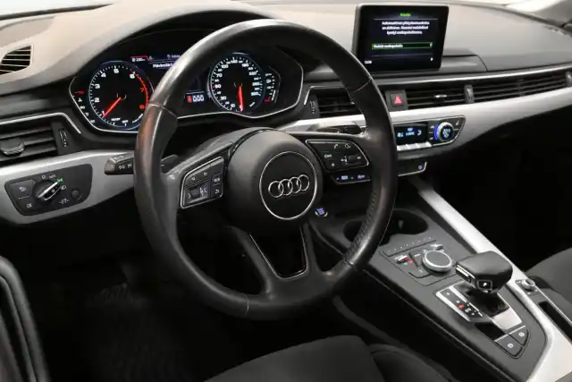 Musta Viistoperä, Audi A5 – EOX-208