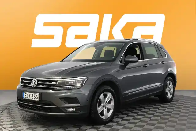 Harmaa Maastoauto, Volkswagen Tiguan – EOX-336